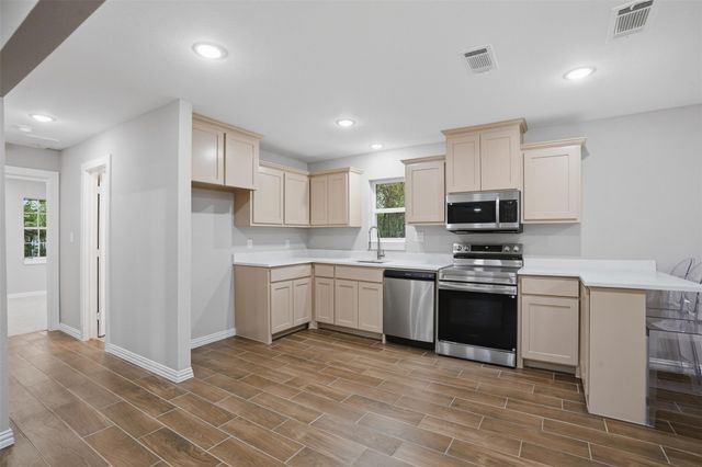 4017 Pickett St — Wright Sub