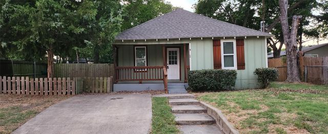 902 Davy Crockett St — Canup