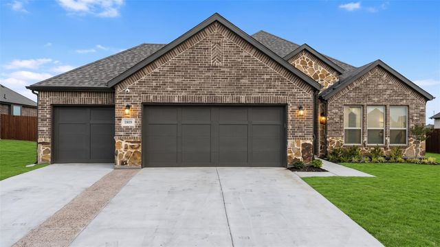1809 Hidden Creek Dr — Shady Vly Estates