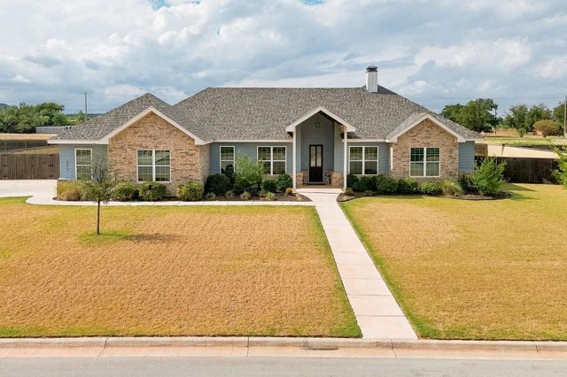 212 Runnymede Way — Highland Farms