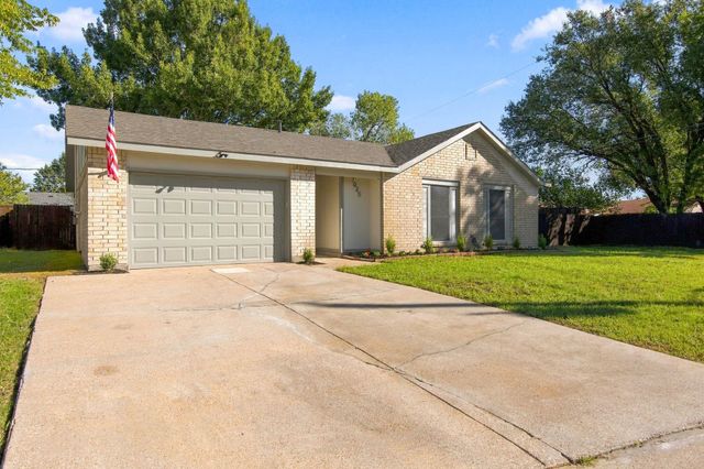 7025 Lincolnshire Ln — North Park Estates