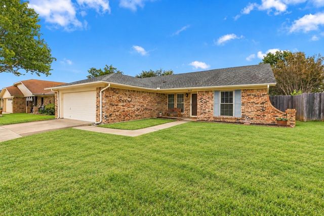 8028 Katie Ln — FOSTER VILLAGE ADDITION