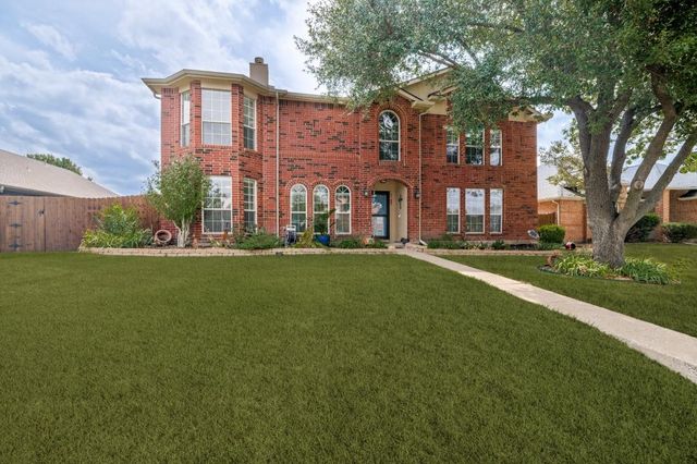 814 Foxwood Ln — Quail Hollow Estates