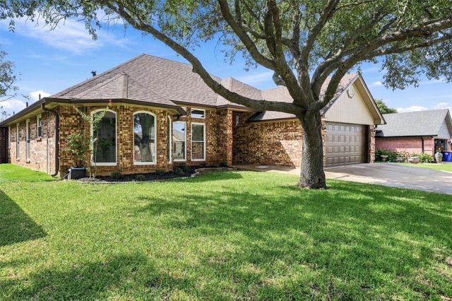 6036 Sundown Dr — Hilltop Add