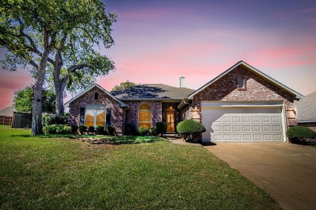 7901 Ember Oaks Dr — Ember Oaks Add