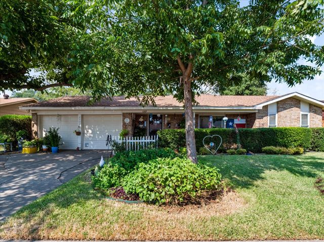 6309 Solona Cir N — Solona Heights Add