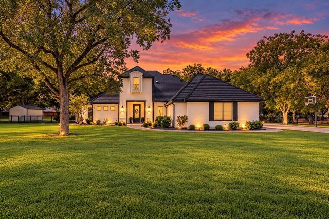 8017 W Landings Rd — The Landings