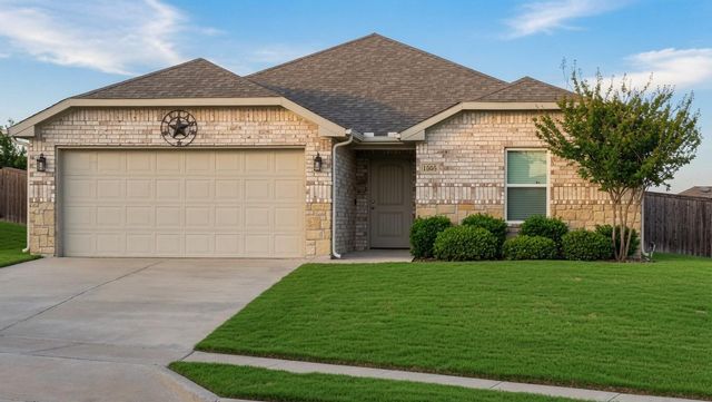 1305 Silverton Dr — BROOKSTONE ESTATES ADDITION