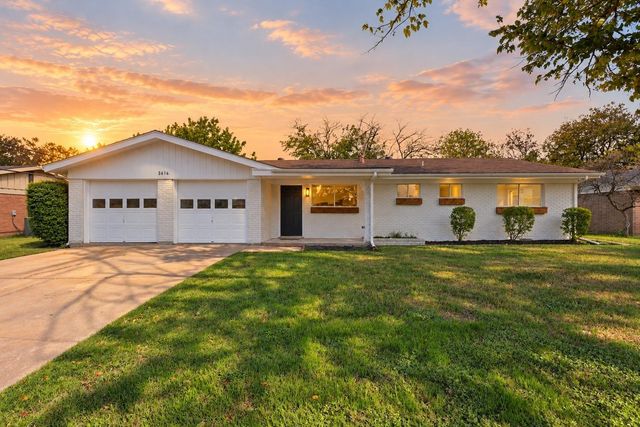 3616 Venice Dr — Richland Hills West Add