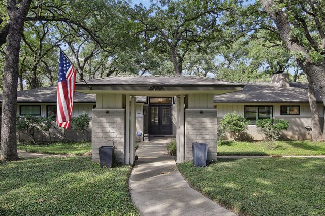 4000 Deepwood St — Brighton Oaks