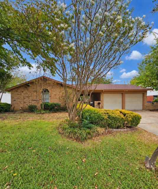 7508 Jade Cir — Holiday Heights Add