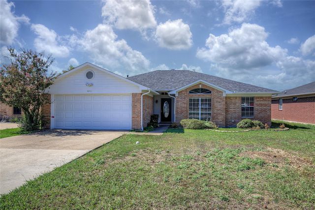 6910 Sayle St — Greenville Hills Sec 12