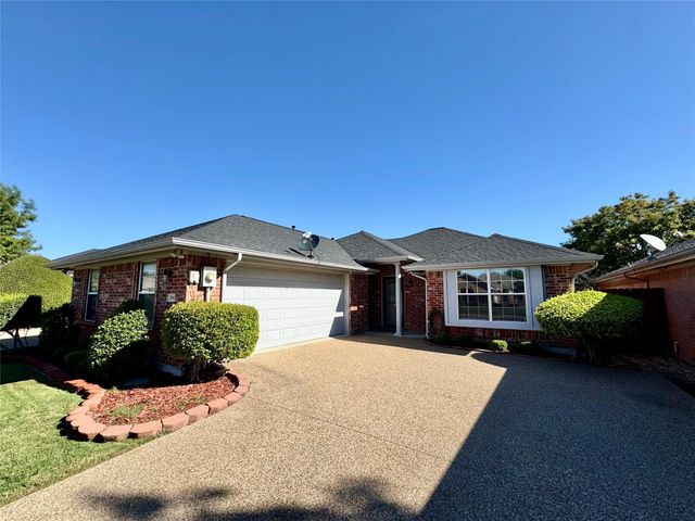 204 Bluebonnet Ln — Enchanted Gardens Ph III