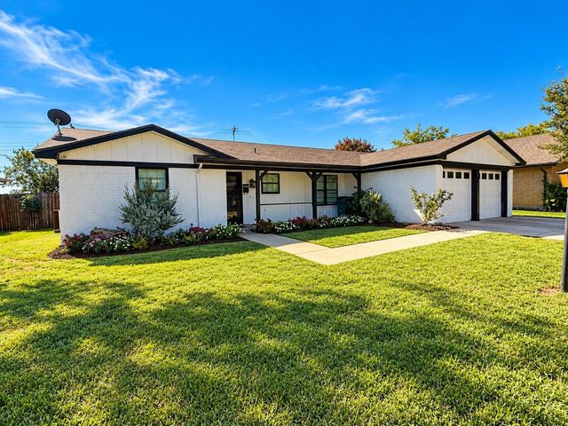 313 Linda Dr — Southwest Village