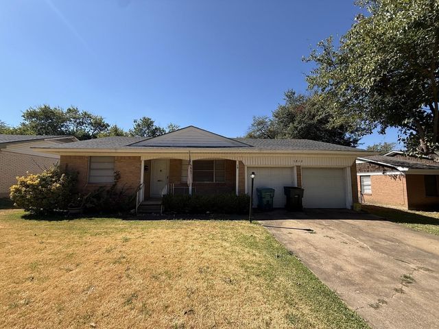 1812 W Birge St — Washington Park Add