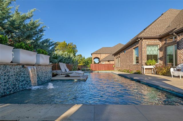 101 Stillwater Cir — Old Grove Add