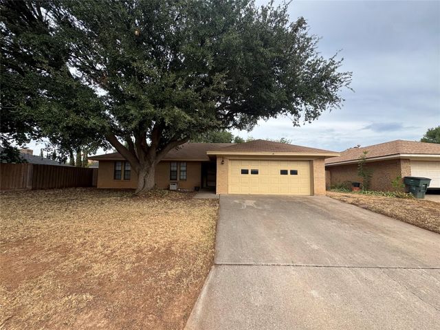 4409 Carrie Ann Ln — Countryside North