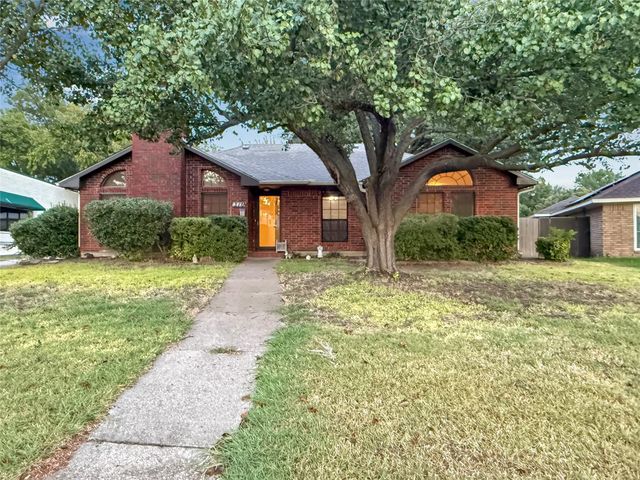 316 N Winding Oaks Dr — Rustic Oaks Ph One