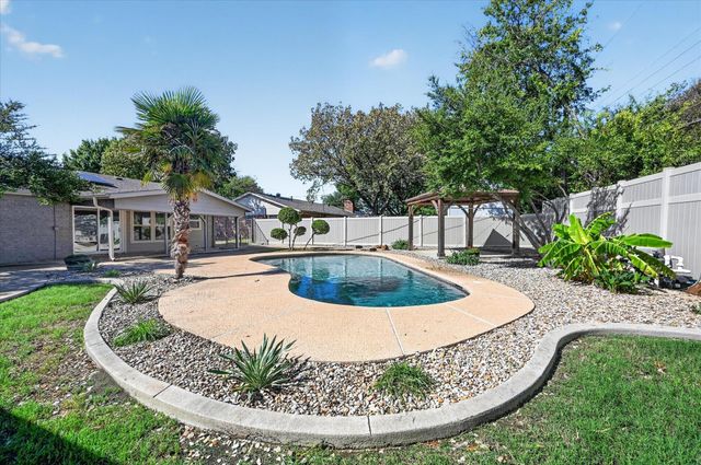 521 E Glendale St — Crowley Park Add