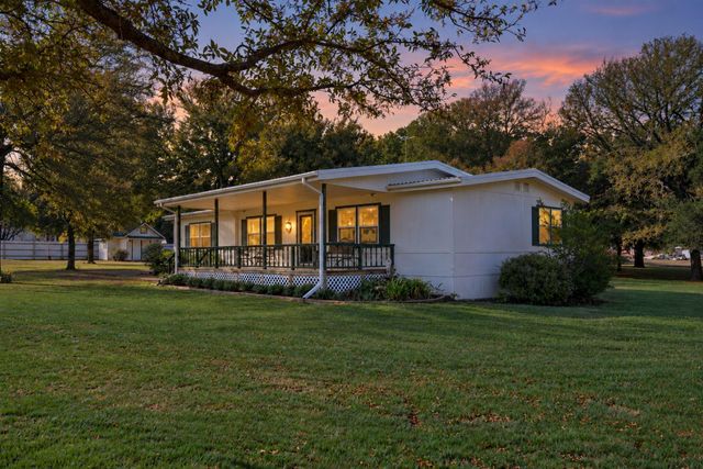404 Cleveland Rd — Three 77 Sunset Strip