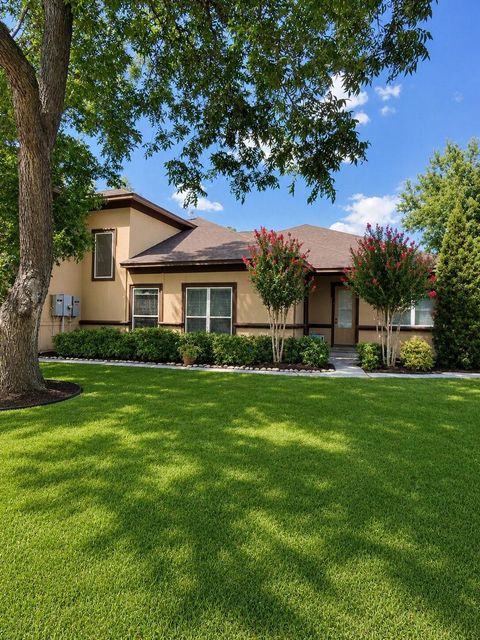 570 Harmony Cir — Graceland