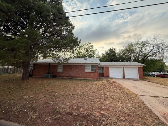 3717 Laurel Dr — 08500E