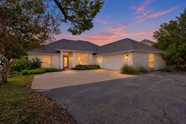 1203 Horizon Ct — Alta Vista Estates