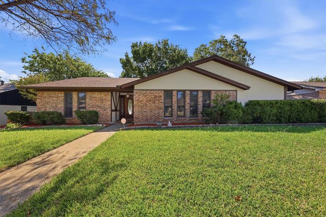 1826 Skyline Dr — WESTERN HILLS ADDN SEC4