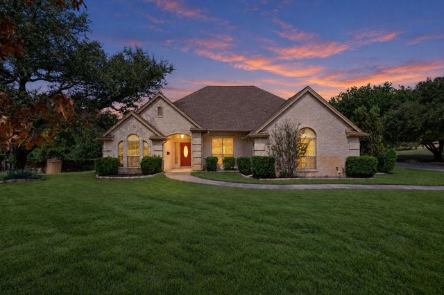 106 Woodhaven Ct — Hidden Acres