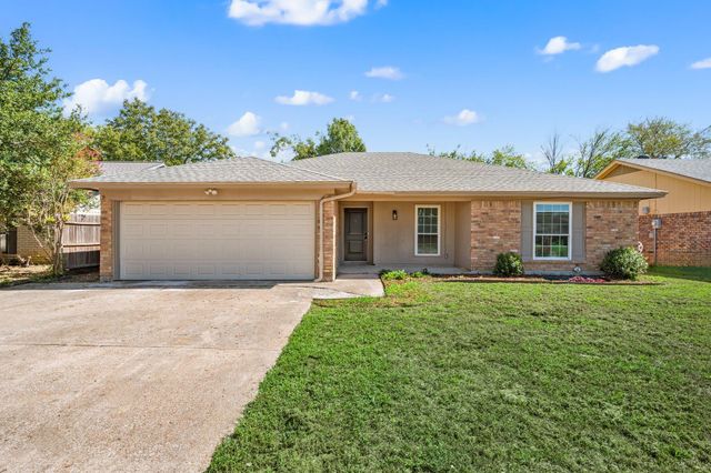 7512 Clover Ln — Foster Village Add