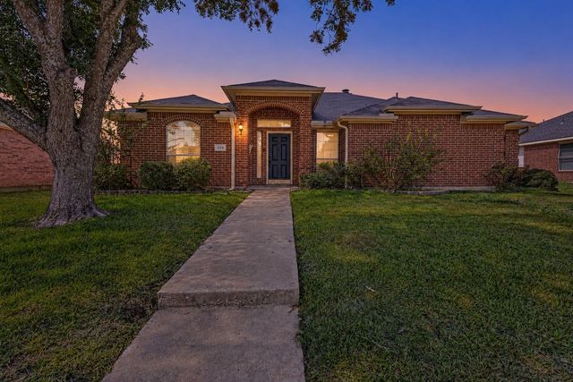 109 N Rolling Meadows Dr — Oak Meadow