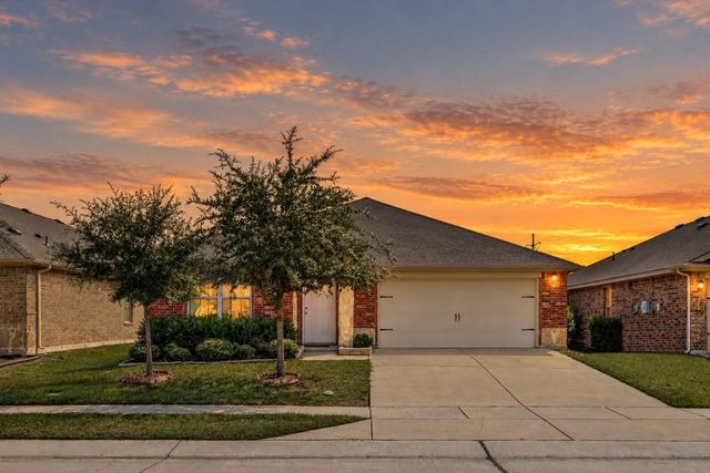 1084 Decker Dr — Woodcreek Ph 6c