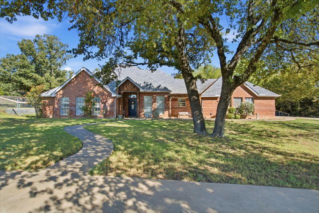 210 Saddle Club Rd — Saddle Club Estates