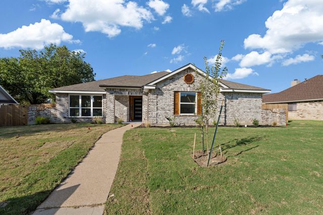 920 Worthington Dr — Centre Estates