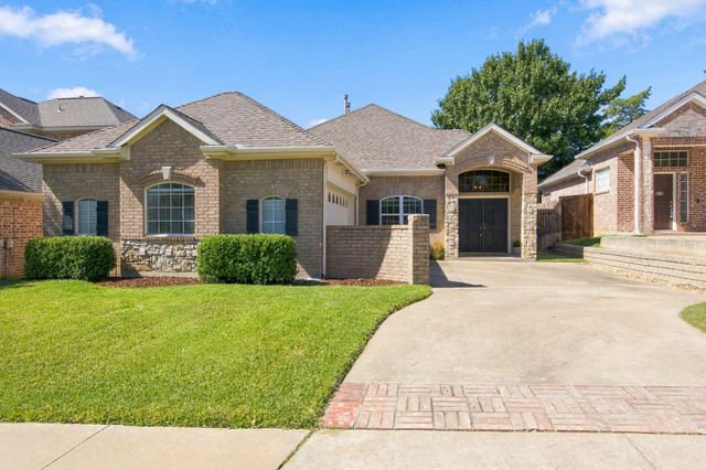 636 Wyndham Cir — Wyndham Village Add