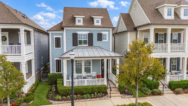 730 E Main St — Old Town Add