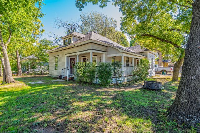 200 Williams St — Town - Waxahachie
