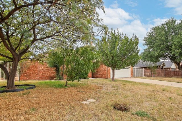 1634 Morrow Ln — University Hills