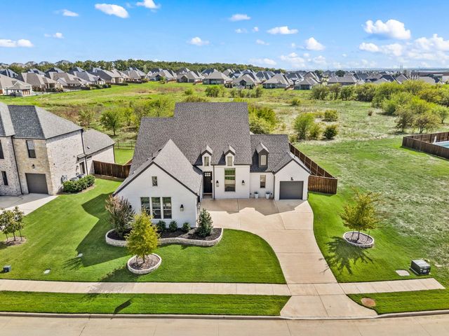 7100 Prairie Ridge Rd — Canyon Falls Village