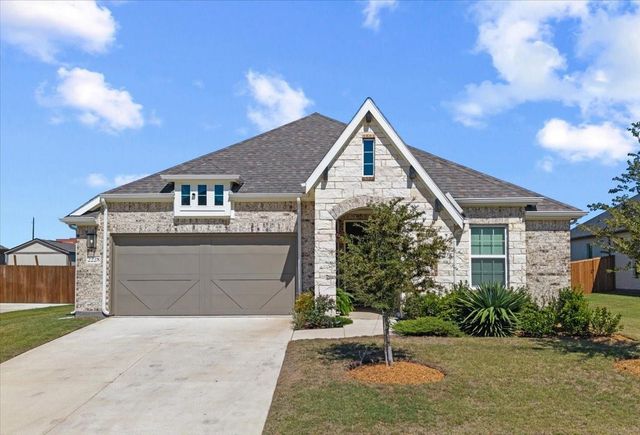 2228 Garnet Dr — Ridge Xing