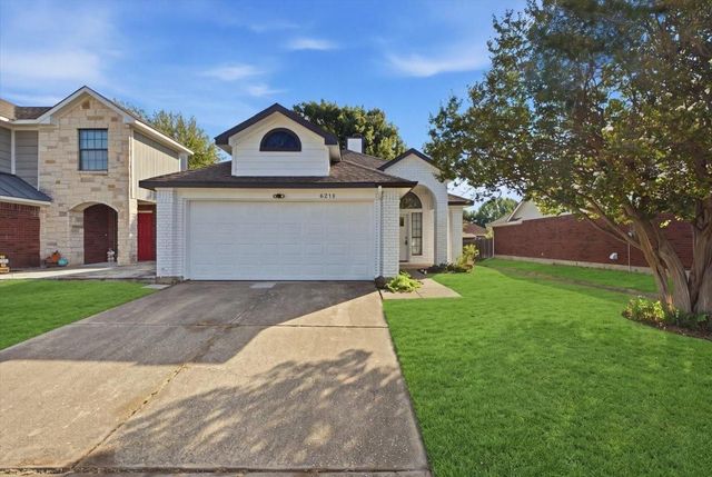 6812 Driffield Cir E — Windsor Park Addition
