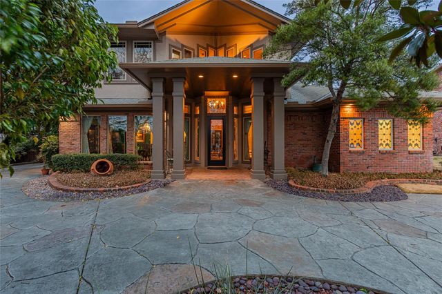 800 Oakwood Ct — Highland Shores Ph 8l