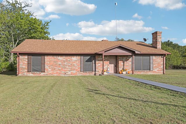 779 County Road 4123 — Russel J