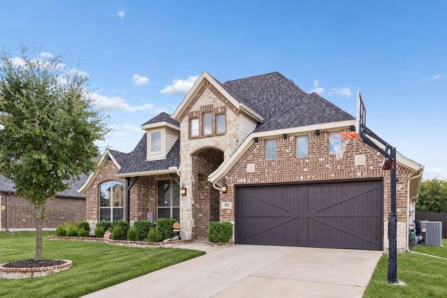 205 Covington Dr — Covington Estates