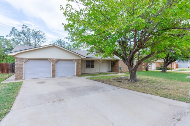 2966 Arrowhead Dr — Stonegate Add