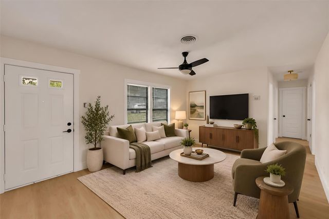 4400 Mckibben St — Castleberry Heights Add