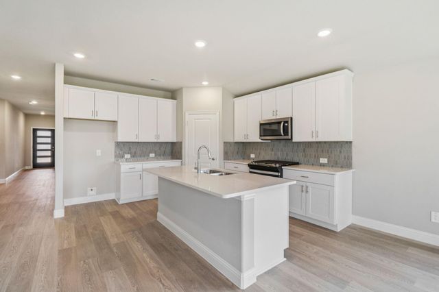 6002 Timberhurst Dr — Eastridge