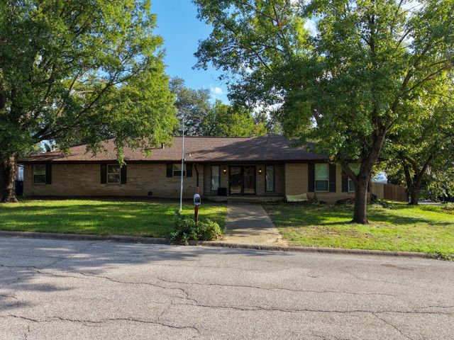 1602 Idlewood Dr — Turtle Creek N Sec 3replt