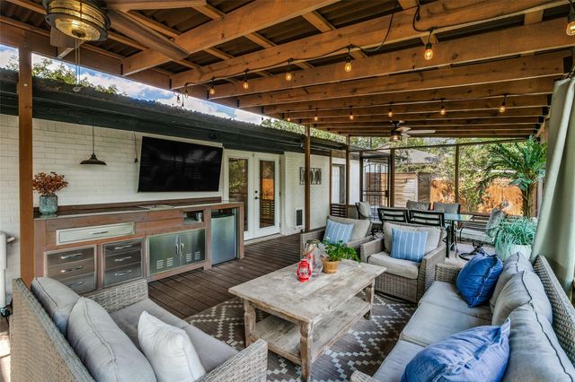 3817 Springbranch Dr — Brooks-Moreland Add