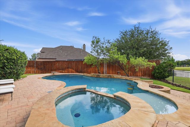 329 River Meadows Ln — Country Lakes Ph 3c-1